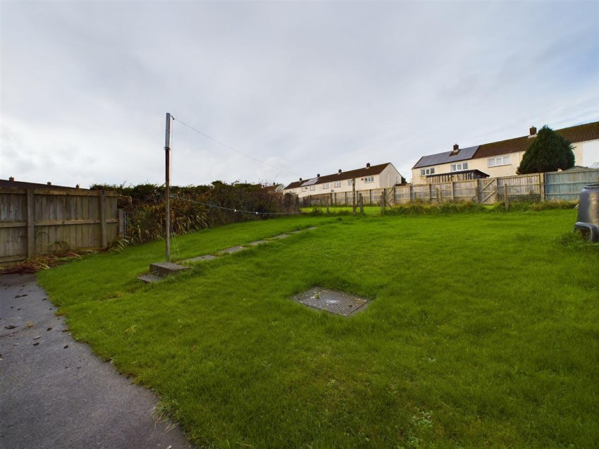 Images for 24 Delapoer Drive, Haverfordwest EAID:RKLUCASAPI BID:1