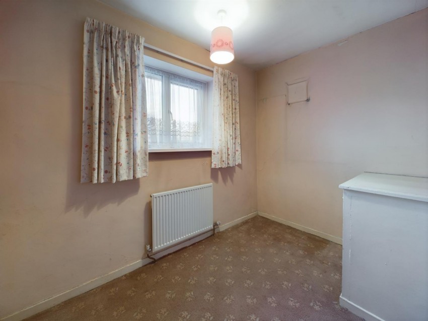 Images for 33 St. Issells Avenue, Haverfordwest EAID:RKLUCASAPI BID:1