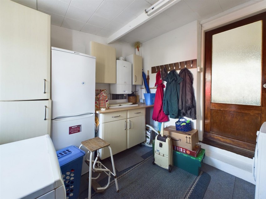 Images for 18 Westhill Avenue, Milford Haven EAID:RKLUCASAPI BID:1